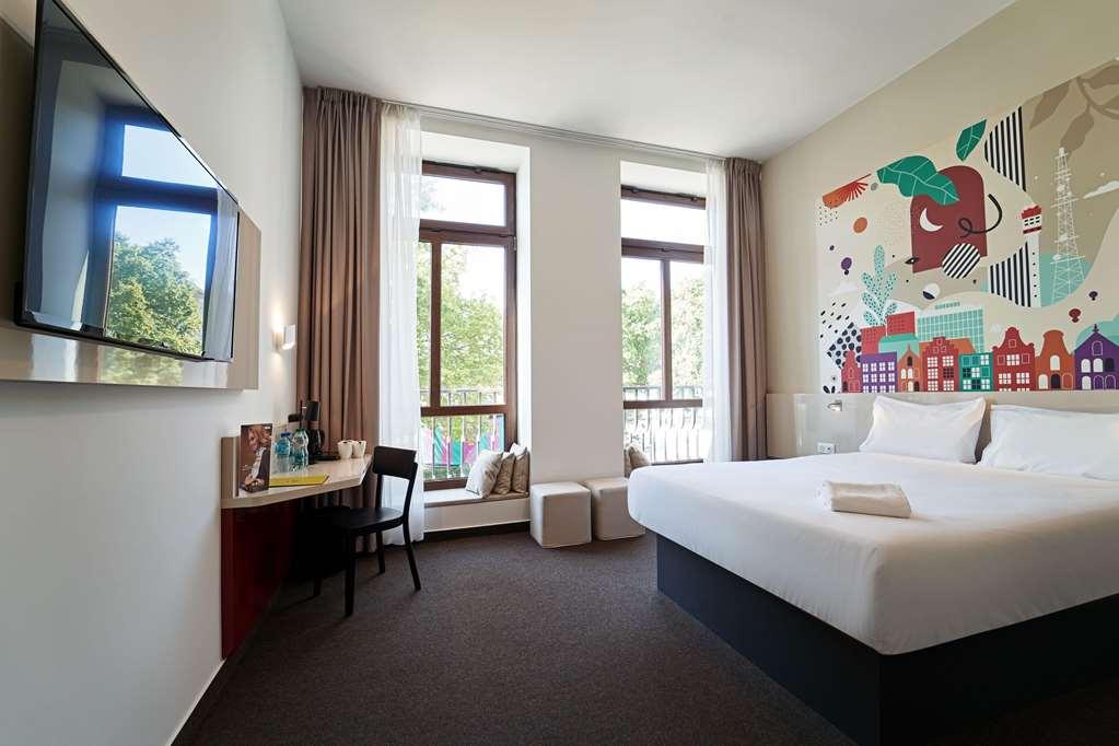 Old Town Hotel *